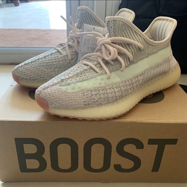 YEEZY BOOST 350 V2