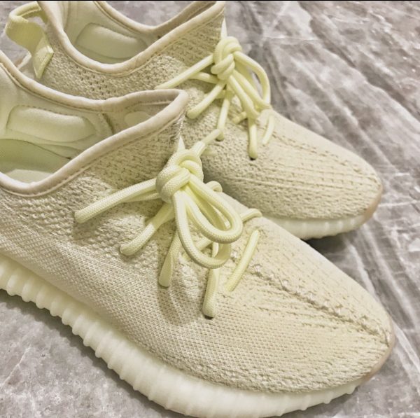 YEEZY BOOST 350 V2