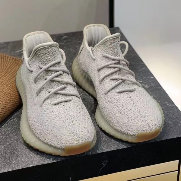 YEEZY BOOST 350 V2