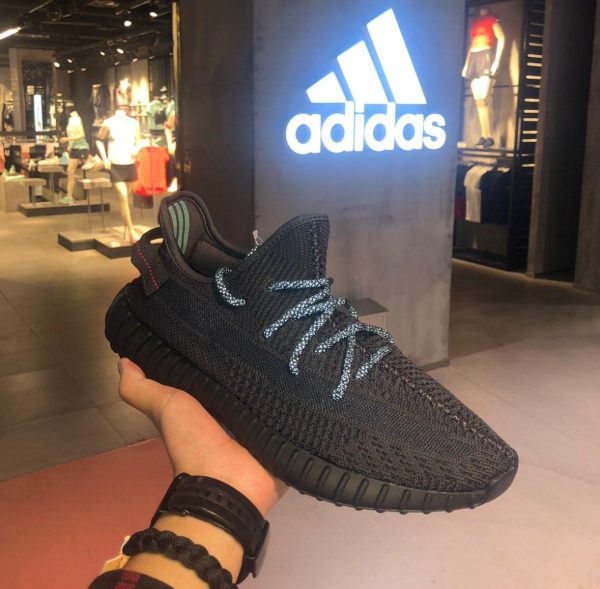 YEEZY BOOST 350 V2