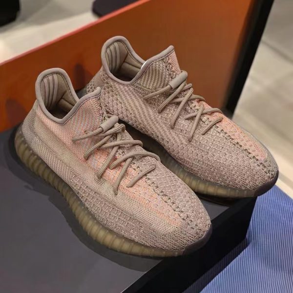YEEZY BOOST 350 V2