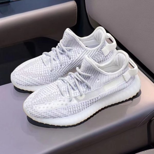 YEEZY BOOST 350 V2