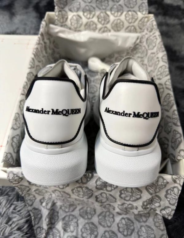 Alexander McQueen - Image 3