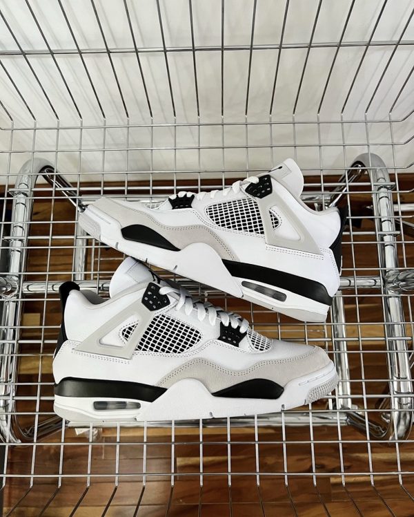 Jordan Air 4