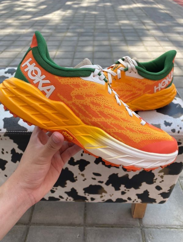 HOKA