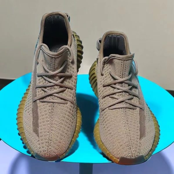 YEEZY BOOST 350 V2