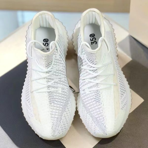 YEEZY BOOST 350 V2