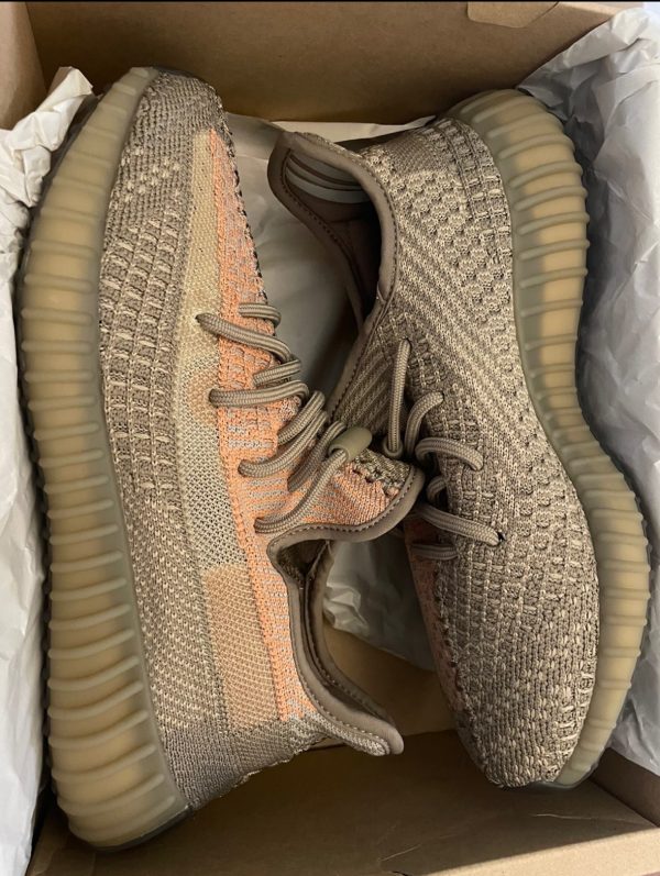 YEEZY BOOST 350 V2