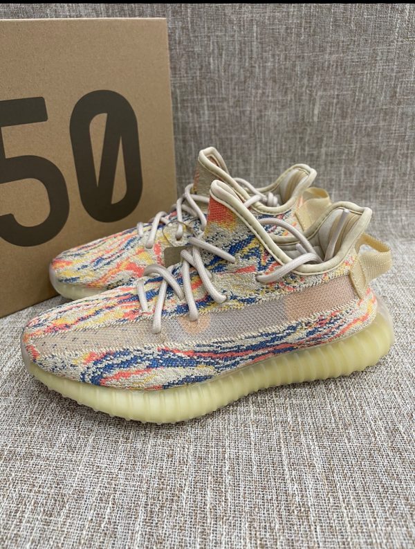 YEEZY BOOST 350 V2