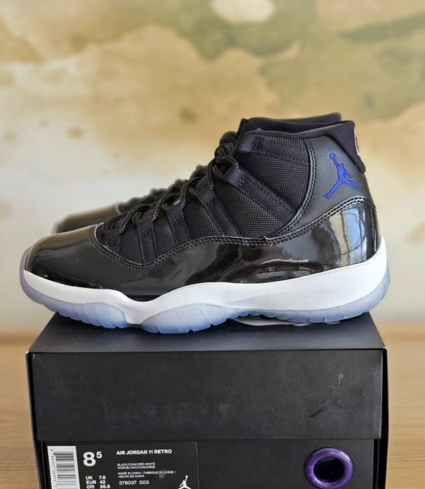 Jordan Air 11
