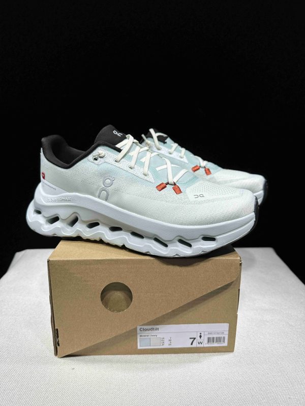 On Cloud tilt