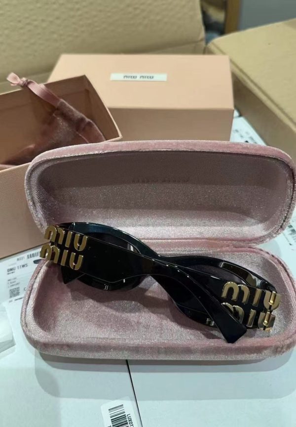 MIU MIU sunglasses