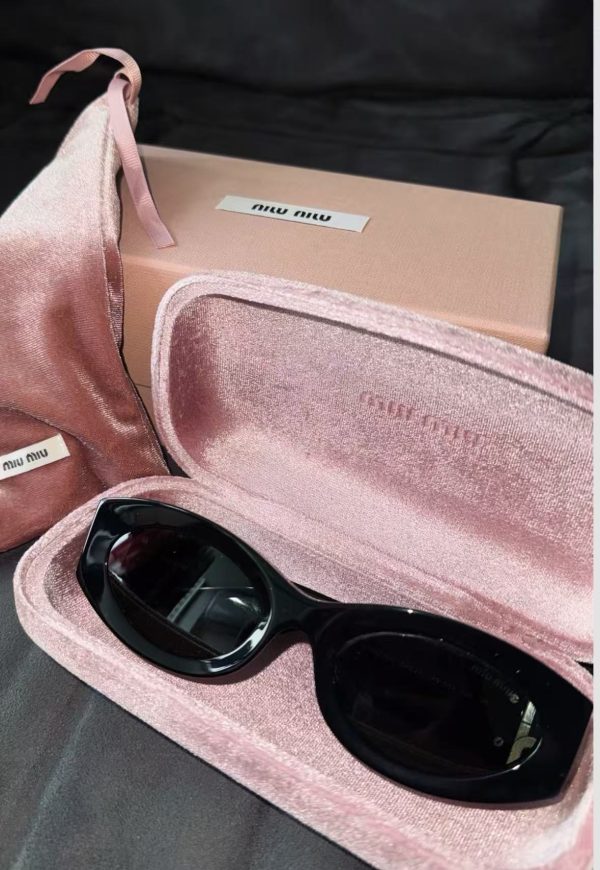 MIU MIU sunglasses