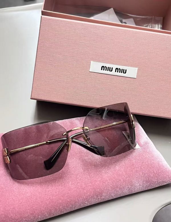 MIU MIU sunglasses
