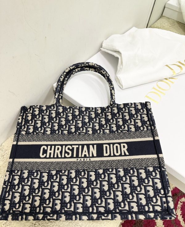 BookTote