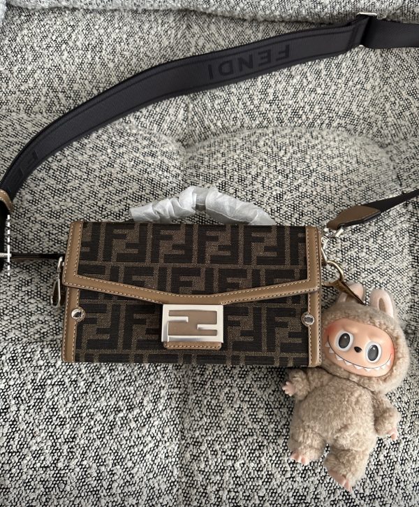 Fendi baguette - Image 4