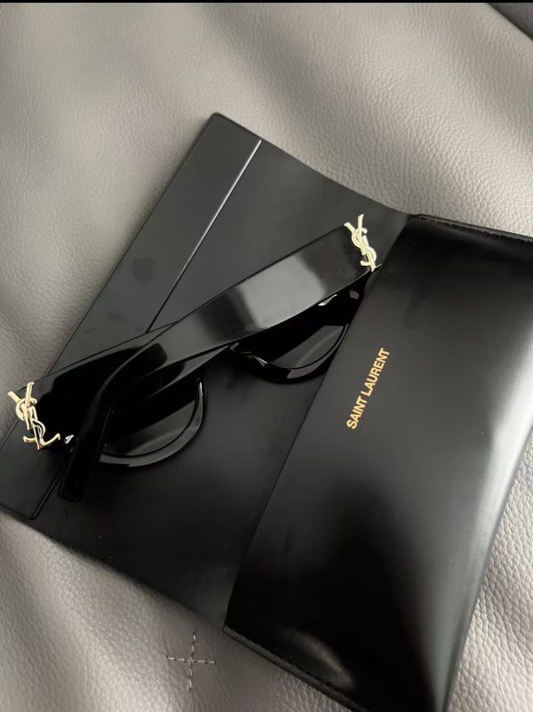 YSL sunglass