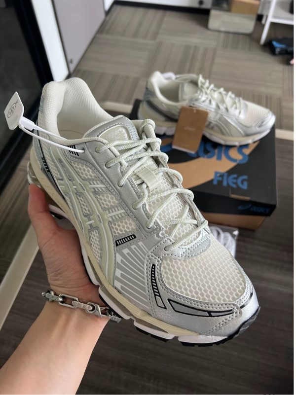 ASICS