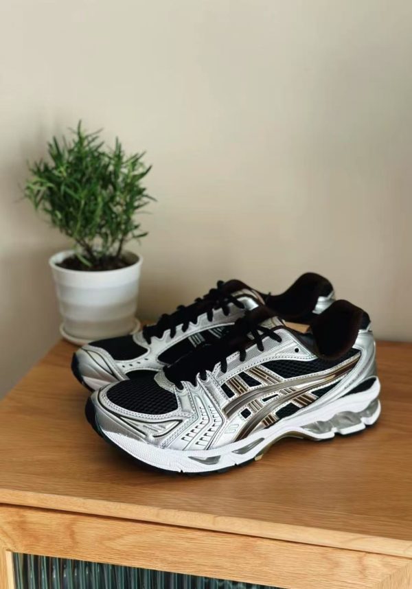 ASICS