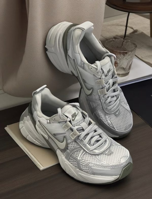 Nike V2K Run