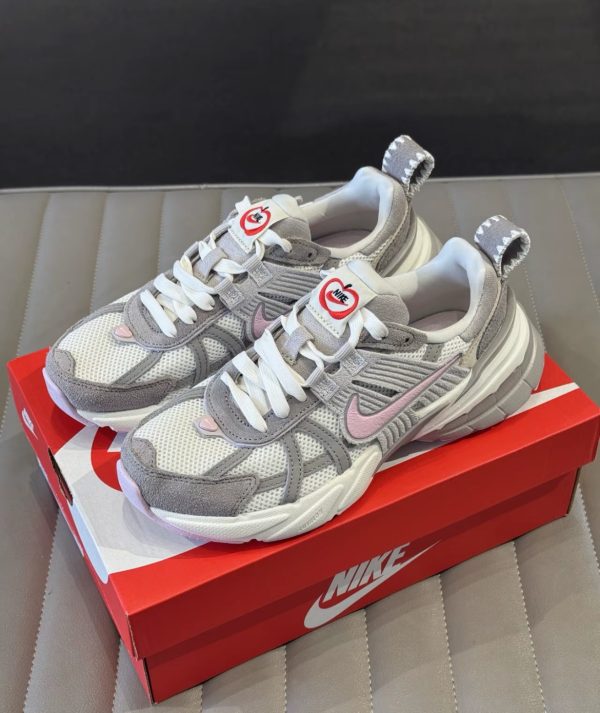 Nike V2K Run