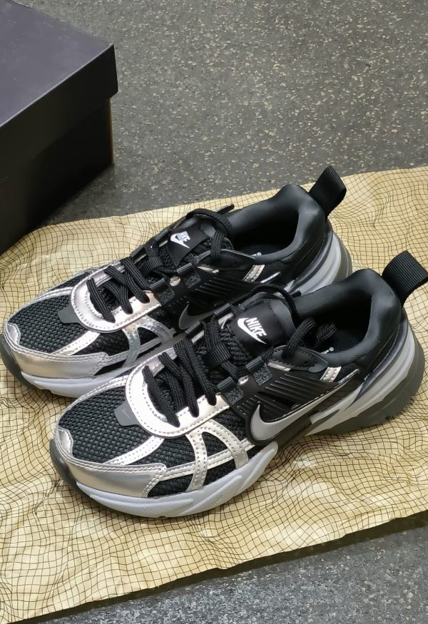 Nike V2K Run
