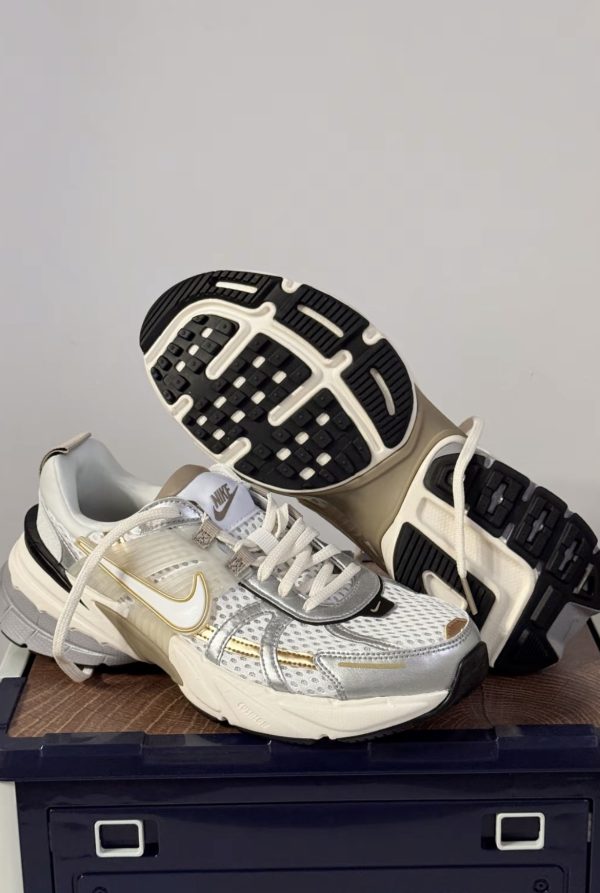 Nike V2K Run